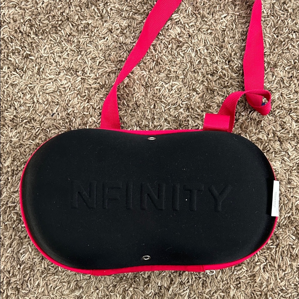 NFINITY vengeance white cheer shoe Size:7!!